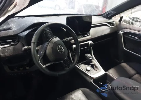 2025 Toyota Rav4 Plug-In Hybrid Xse z USA, uszkodzony, nr VIN JTMFB3FV0SD282211